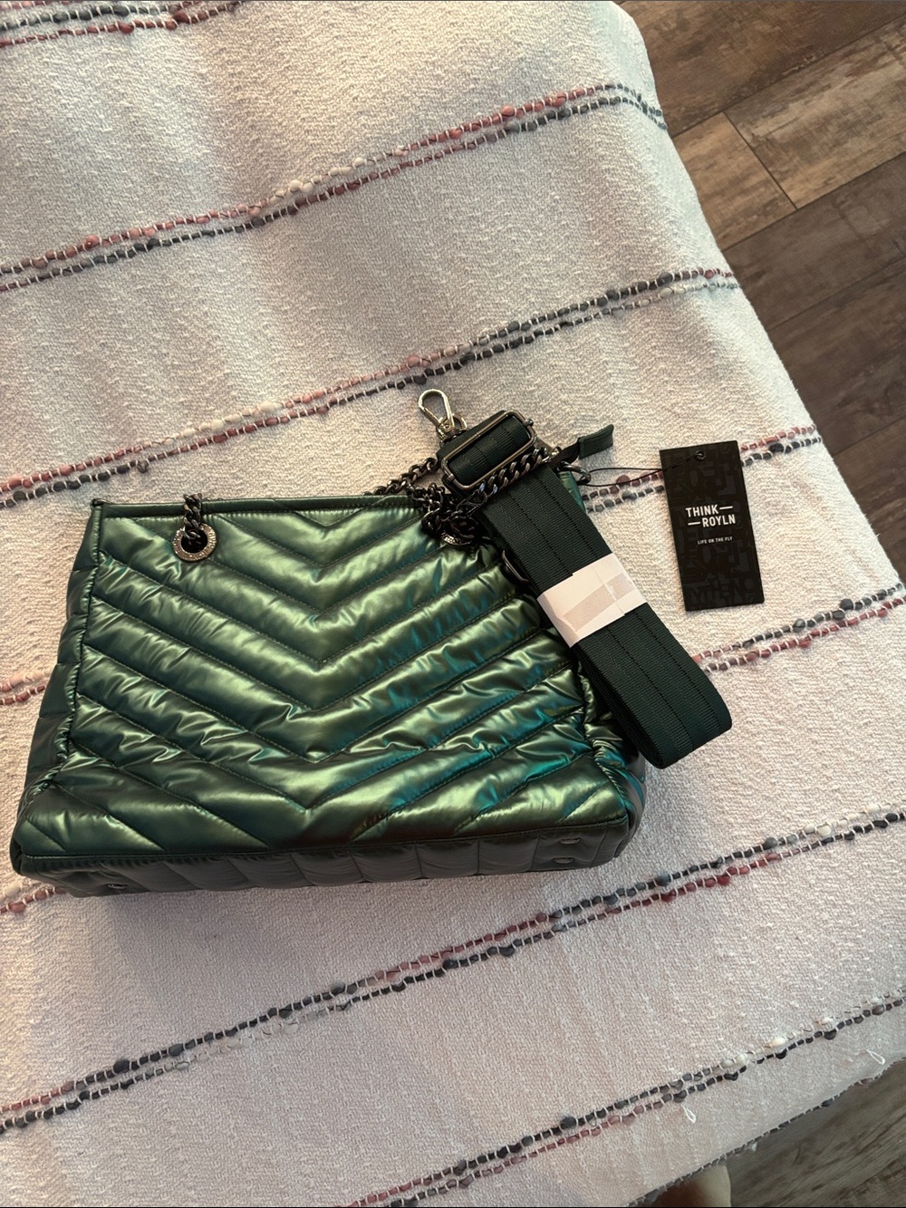 Think Royln Emerald Quilted Crossbody Bag with Chain Strap nwt